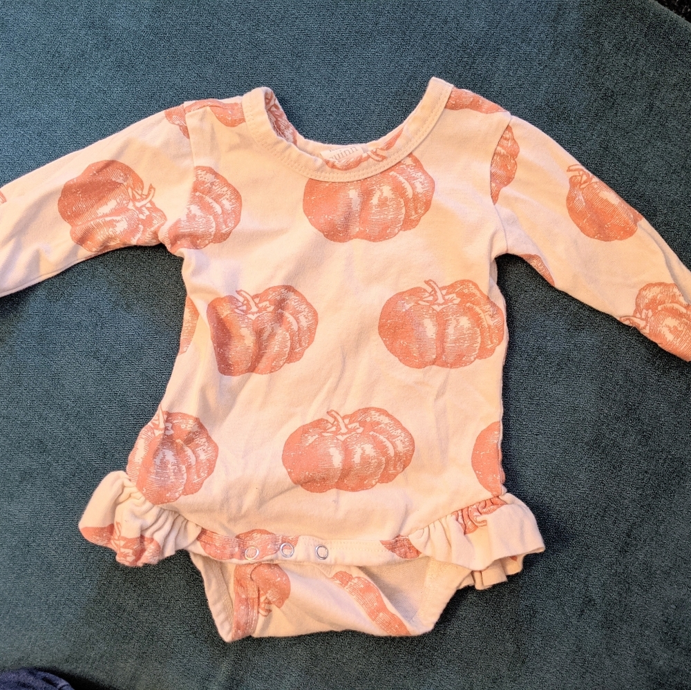 Kate Quinn Pumpkin Ruffle Leg Bodysuit 0-3